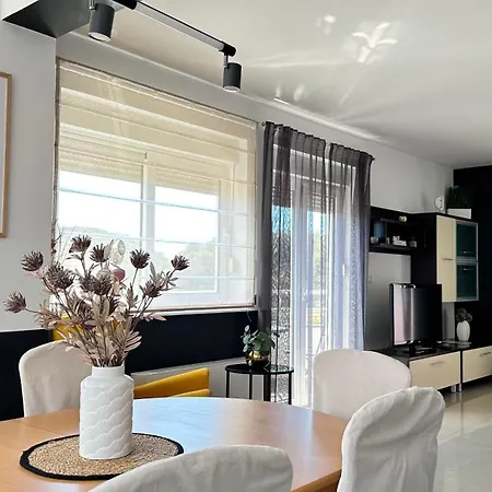 Matea Apartment *