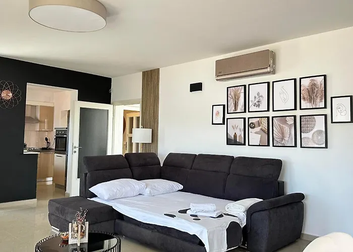 Matea Apartman Tisno