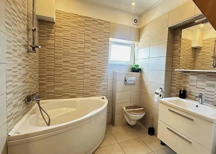 Matea Apartman Tisno